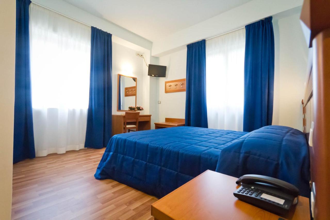 Hotel Donnini Asyż Zewnętrze zdjęcie
