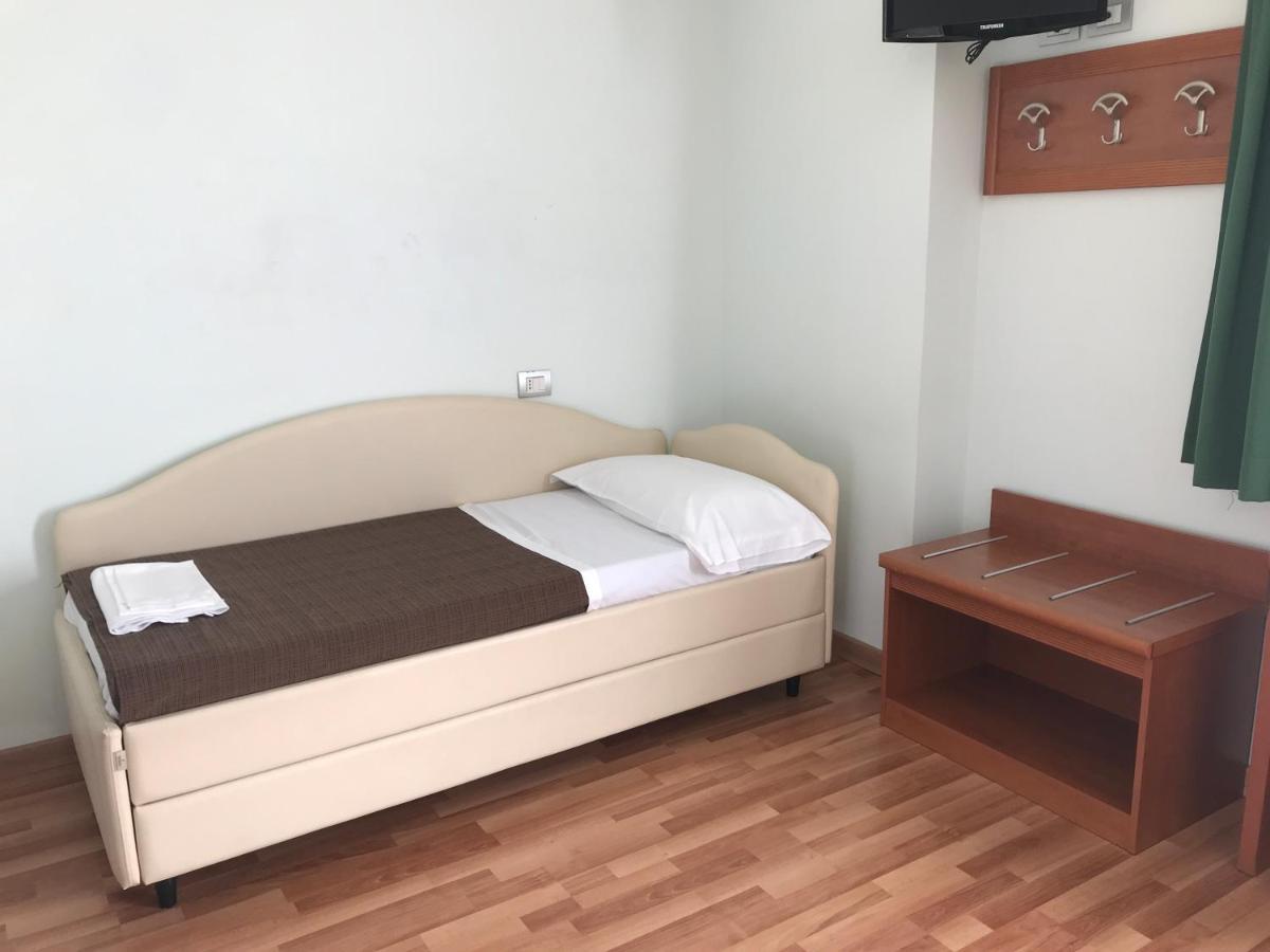 Hotel Donnini Asyż Zewnętrze zdjęcie